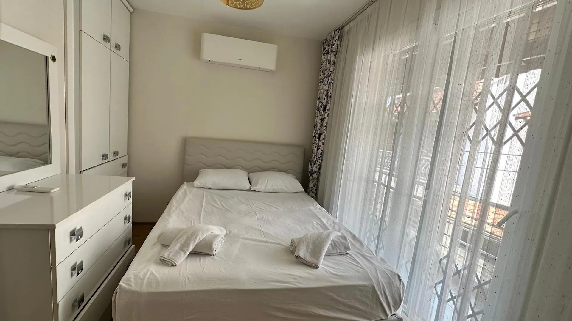 Nefiss Avm Ve Denize Yakin Villa 库萨达斯